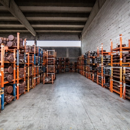 magazzino doganale coperto per lo stivaggio di merci all estero autotrasporti depositi magazzini gaap piacenza